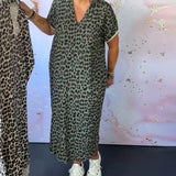 Lia™ Vestido de manga curta com decote em V e estampado de leopardo