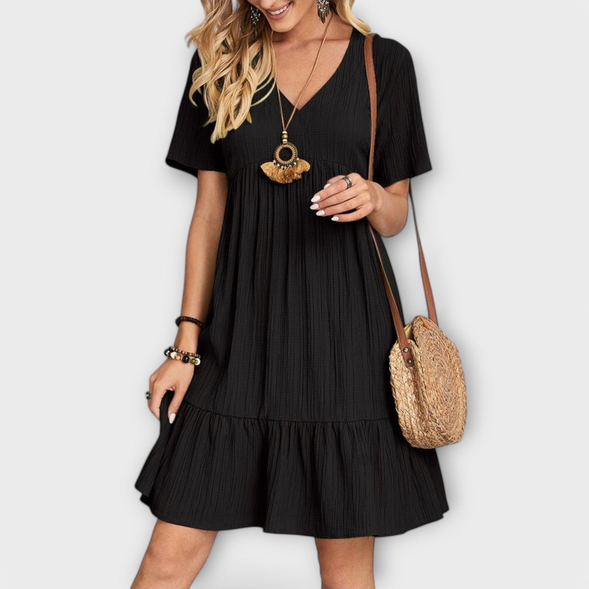 Solana - Vestido Elegante com Camadas Fluidas