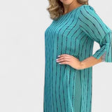 Lara - Vestido Midi de Moda Feminina com Decote Redondo