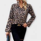 Blusa Casual com Estampa de Leopardo e Decote Recortado