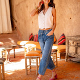 Zoe | Jeans Largos com Fechamento Assimétrico