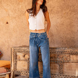Zoe | Jeans Largos com Fechamento Assimétrico