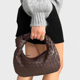 Mini bolsa de mão tecida com design moderno – Sophia